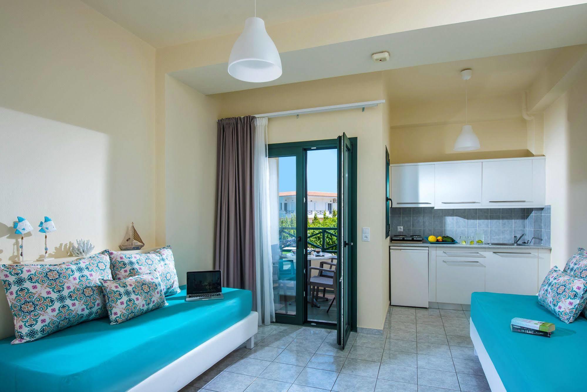 Kristalli Hotel Apartments Malia Eksteriør bilde