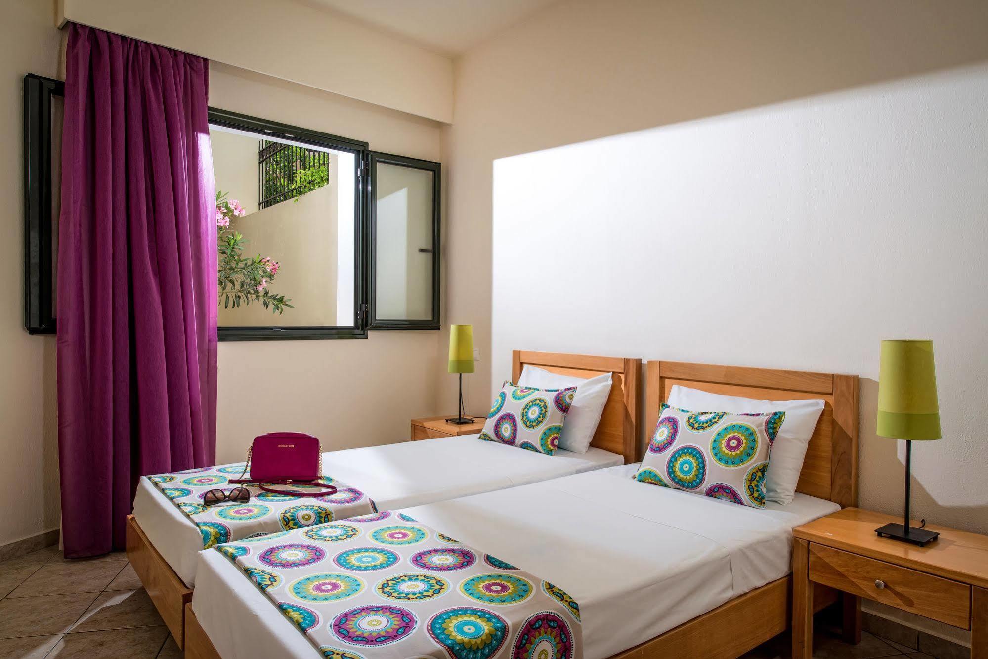 Kristalli Hotel Apartments Malia Eksteriør bilde