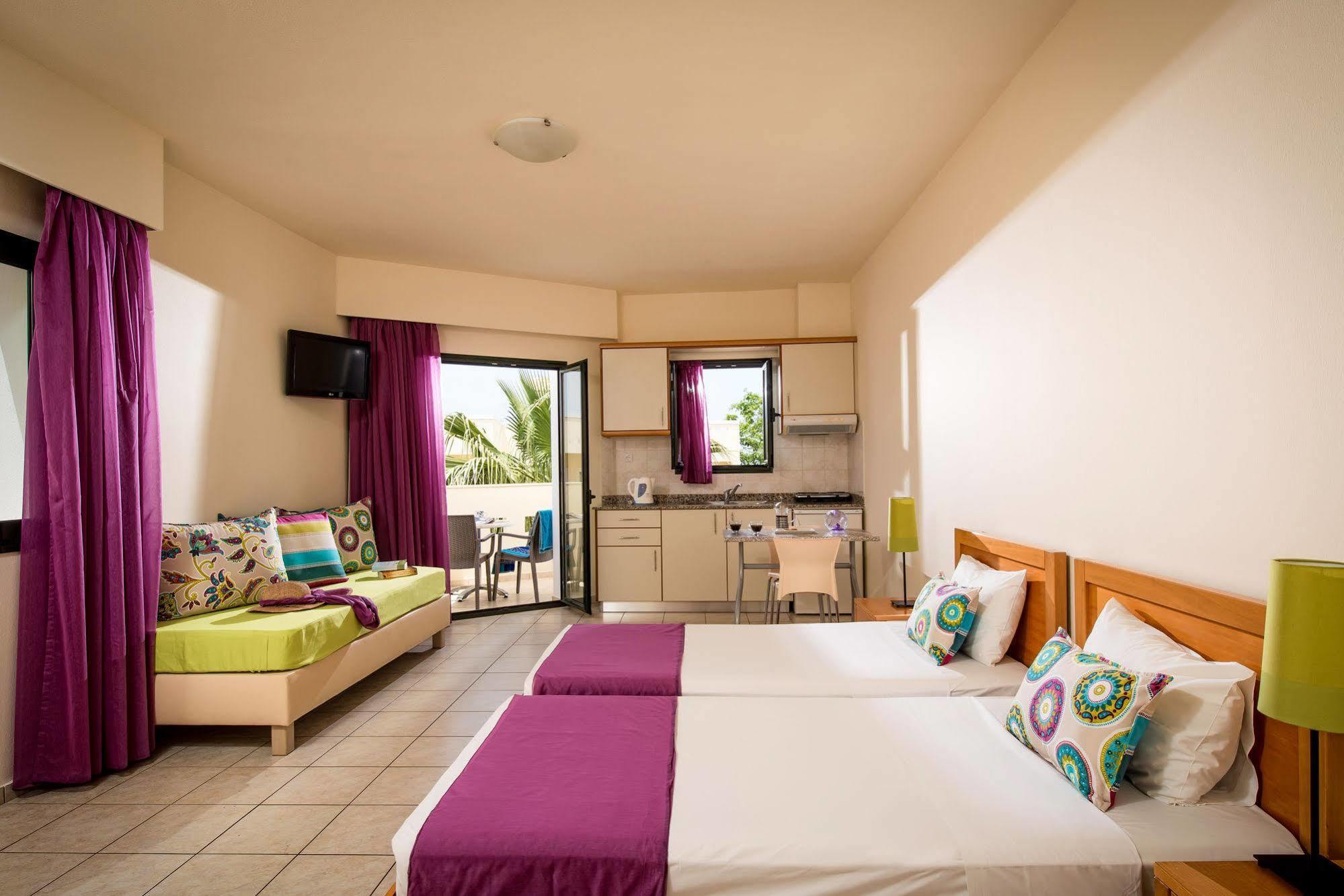 Kristalli Hotel Apartments Malia Eksteriør bilde